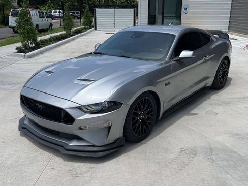 Used 2022 Ford Mustang GT Premium RWD image 3