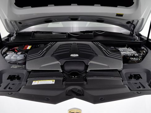 Used 2021 Lamborghini Urus image 17