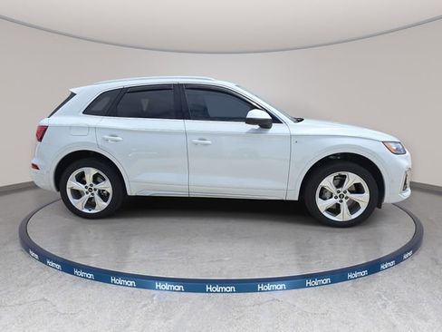 Certified 2024 Audi Q5 2.0T Prestige AWD/4WD image 4