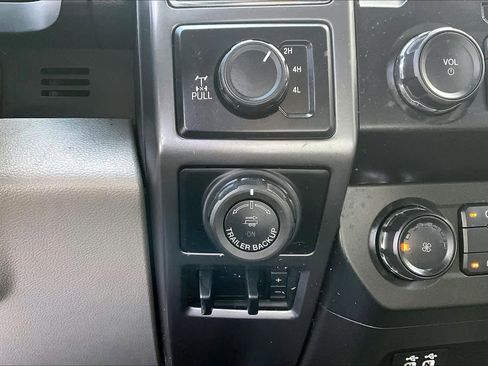 Used 2019 Ford F150 XLT w/ Max Trailer Tow Package image 34