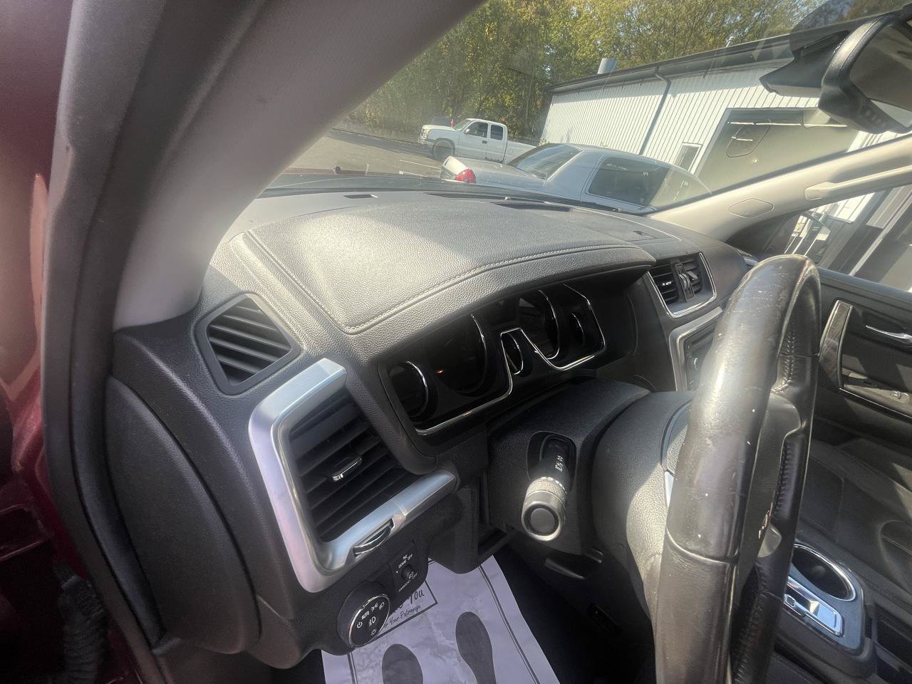 Used 2015 GMC Acadia SLT AWD/4WD image 14