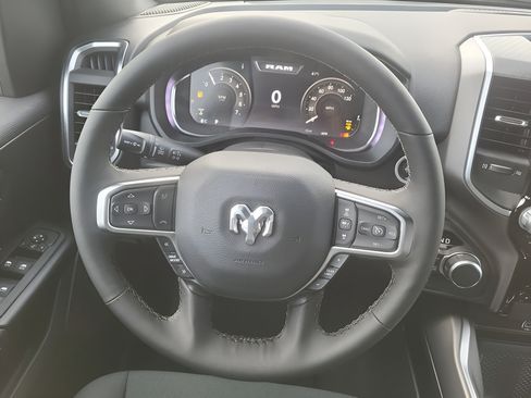 New 2026 RAM 1500 Big Horn AWD/4WD image 14