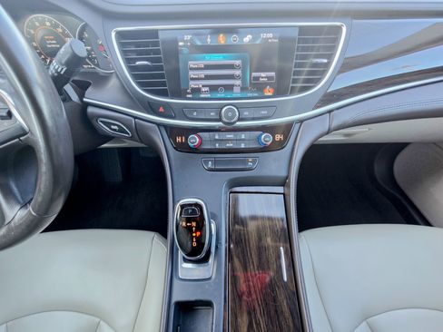 Used 2017 Buick LaCrosse Preferred image 42