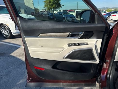 Used 2022 Kia Telluride EX w/ EX Premium Package FWD image 10