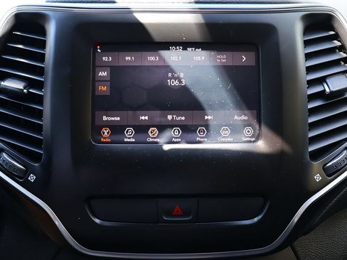 Used 2020 Jeep Cherokee Latitude FWD image 47