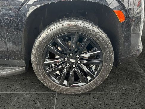 Used 2021 Cadillac Escalade ESV Sport Platinum image 9