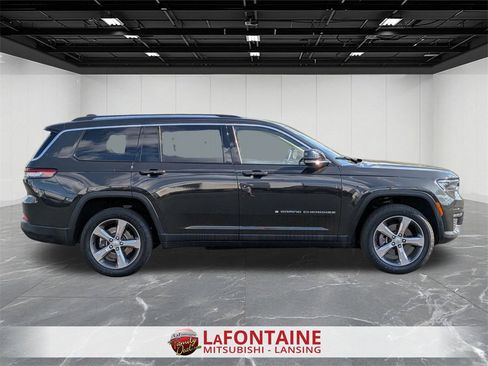 Used 2022 Jeep Grand Cherokee L Limited image 6