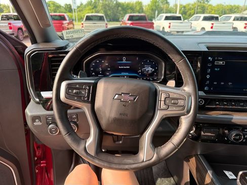 Used 2024 Chevrolet Silverado 1500 LT Trail Boss w/ LT Trail Boss Premium Package AWD/4WD image 13