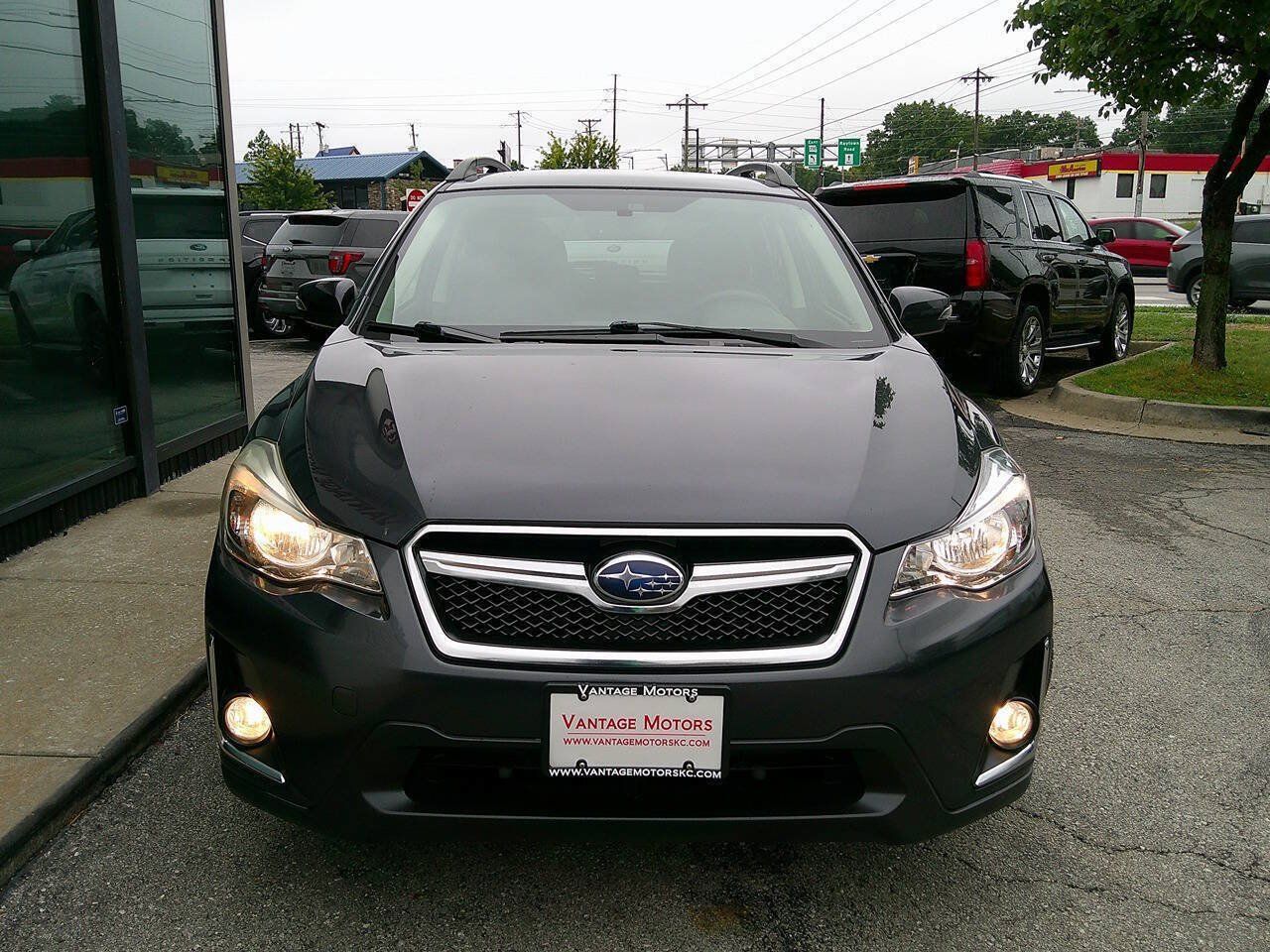 Used 2017 Subaru Crosstrek 2.0i Limited w/ Popular Package #2 AWD/4WD image 3