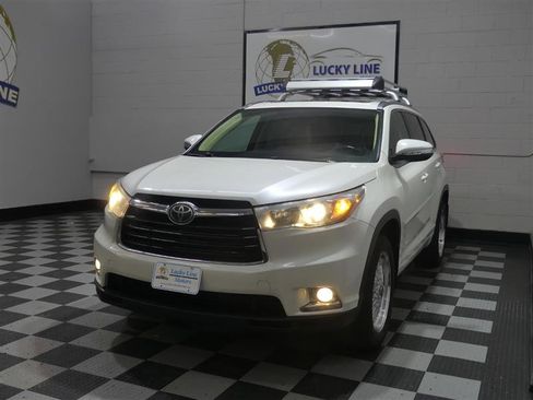Used 2015 Toyota Highlander Limited Platinum image 4