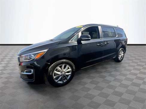 Used 2021 Kia Sedona EX image 3