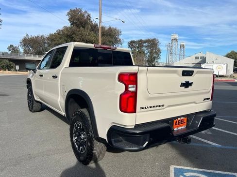 Used 2026 Chevrolet Silverado 1500 ZR2 w/ Dark Appearance Package AWD/4WD image 10