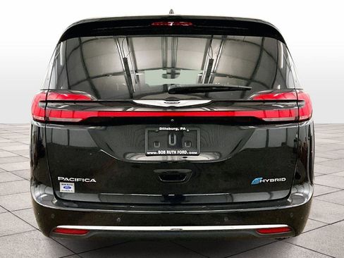 Used 2022 Chrysler Pacifica Limited image 4