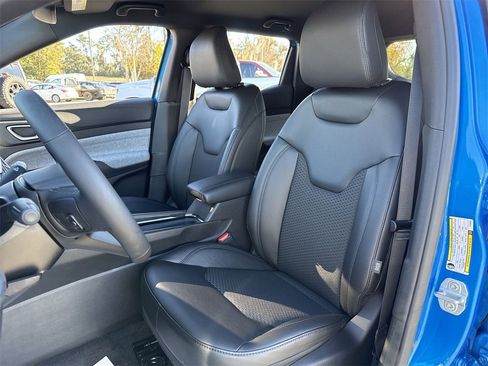 New 2026 Jeep Compass Latitude image 10