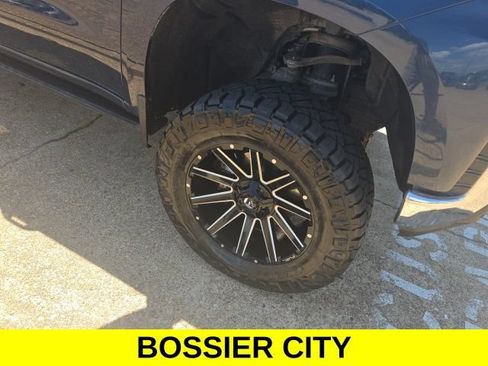 Used 2021 Chevrolet Silverado 1500 LT w/ Texas Edition Plus AWD/4WD image 5