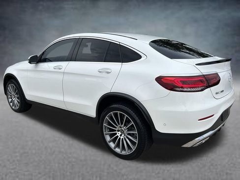 Used 2021 Mercedes-Benz GLC 300 4MATIC Coupe image 4