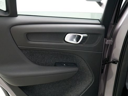 New 2026 Volvo XC40 B5 Plus w/ Climate Package AWD/4WD image 19