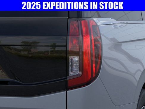 New 2025 Ford Expedition Max Active image 21