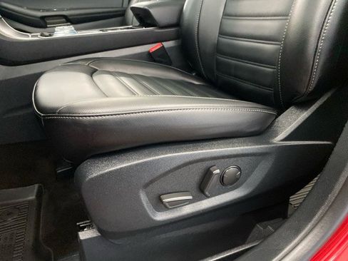 Used 2020 Ford Edge SEL w/ Convenience Package image 16