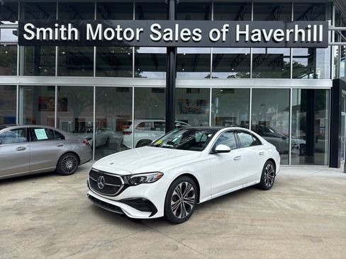 Used 2025 Mercedes-Benz E 350 4MATIC Sedan image 1