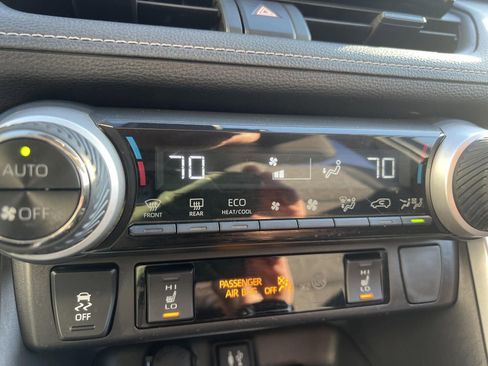 Used 2019 Toyota RAV4 XLE image 13