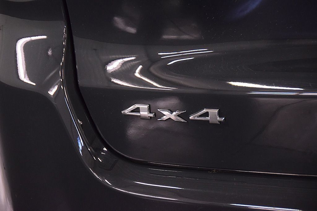 Used 2018 Jeep Compass Limited w/ Navigation Group AWD/4WD image 13