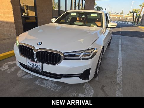Used 2023 BMW 530i w/ Premium Package RWD image 2
