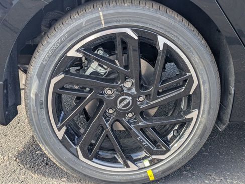 New 2026 Nissan Sentra SR image 9