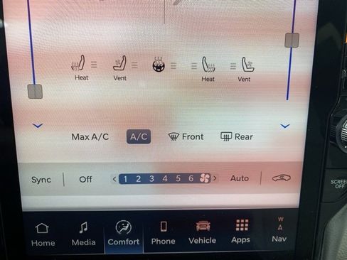 New 2025 RAM 2500 Laramie image 23