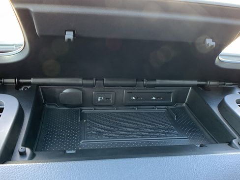 Used 2022 Mercedes-Benz Sprinter 2500 image 19