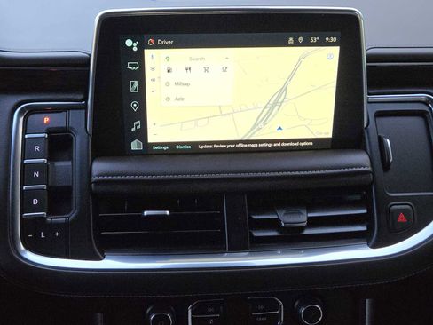 Certified 2023 Chevrolet Tahoe Z71 w/ Luxury Package image 18