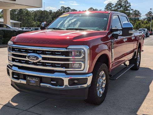 Used 2023 Ford F350 Lariat w/ Lariat Ultimate Package AWD/4WD image 2