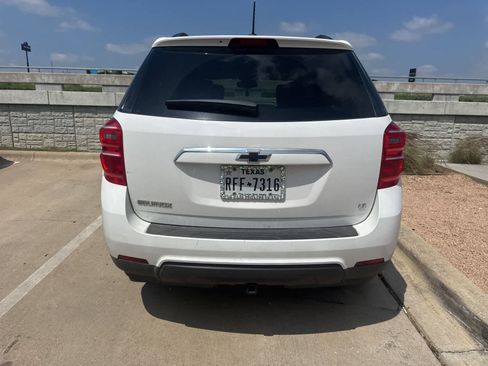 Used 2017 Chevrolet Equinox LT FWD image 8