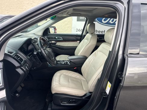 Used 2016 Ford Explorer Platinum AWD/4WD image 9