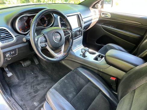 Used 2015 Jeep Grand Cherokee Altitude AWD/4WD image 10