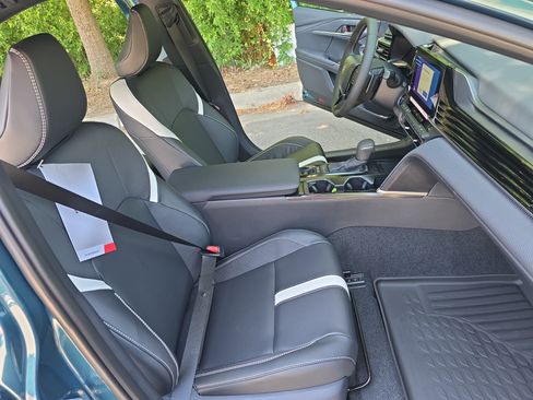 New 2026 Toyota Camry SE FWD image 10