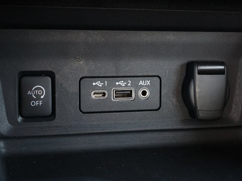 Used 2024 Nissan Sentra SV FWD image 21