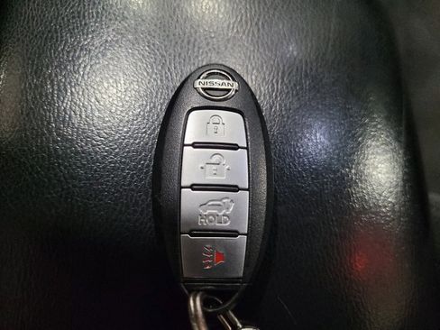Used 2016 Nissan Rogue SV w/ SV Premium Package AWD/4WD image 32
