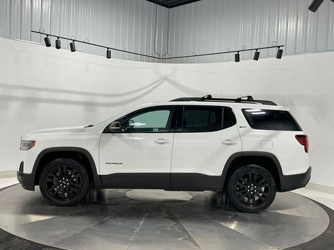 Used 2022 GMC Acadia SLT w/ Elevation Edition image 15