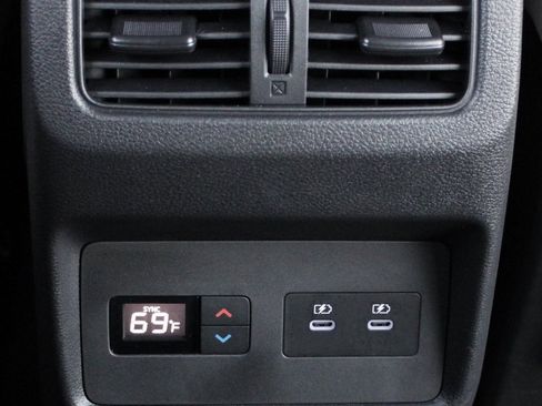 Certified 2025 Nissan Rogue SL w/ Tech Package image 44