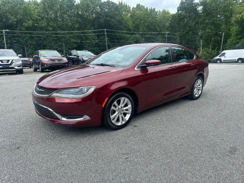 Used 2015 Chrysler 200 Limited w/ Convenience Group FWD image 2