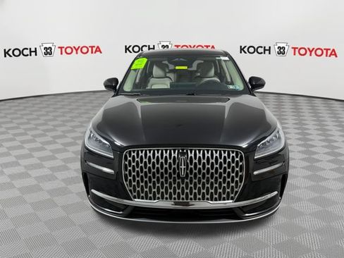 Used 2025 Lincoln Corsair AWD image 2