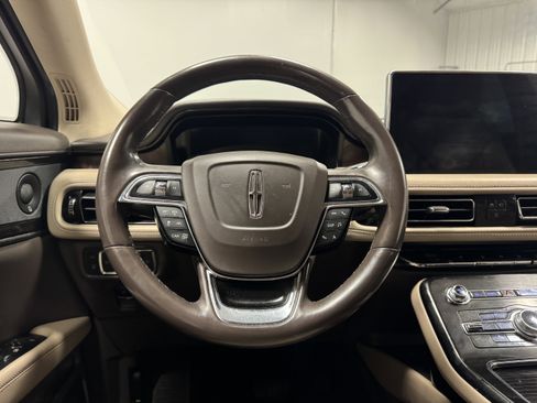 Used 2022 Lincoln Nautilus Reserve w/ Equipment Group 201A image 19