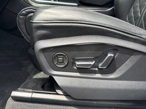 Used 2023 Audi SQ8 Premium Plus w/ Executive Package AWD/4WD image 26
