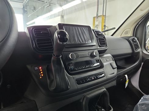 Used 2025 RAM ProMaster 3500 w/ Convenience Group image 8