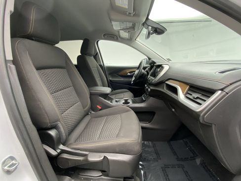 Used 2020 GMC Terrain SLE w/ Driver Convenience Package AWD/4WD image 17