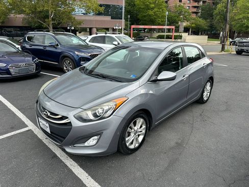 Used 2014 Hyundai Elantra GT FWD image 3