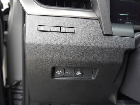 Used 2024 Lexus GX 550 AWD/4WD image 22