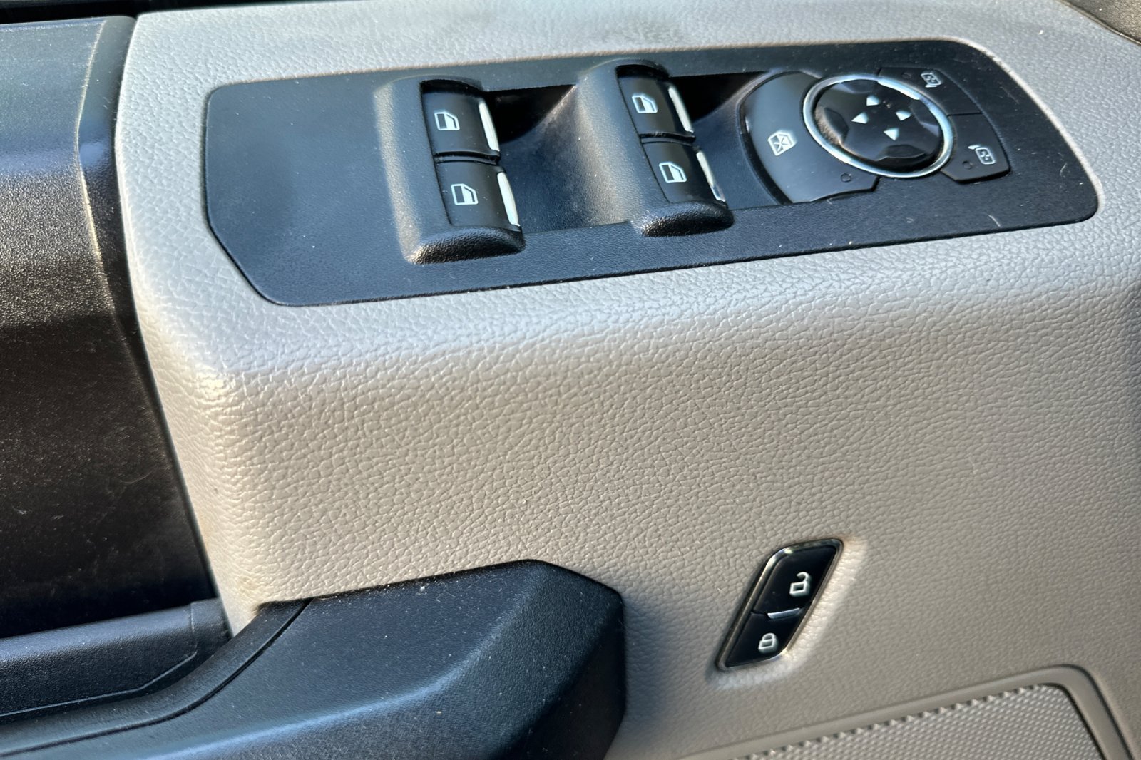 Used 2016 Ford F150 XL w/ Equipment Group 101A Mid RWD image 10