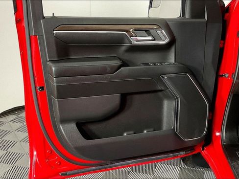 Used 2024 Chevrolet Silverado 1500 LT image 24